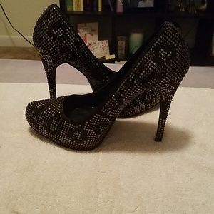Report Signature rhinestone Heels